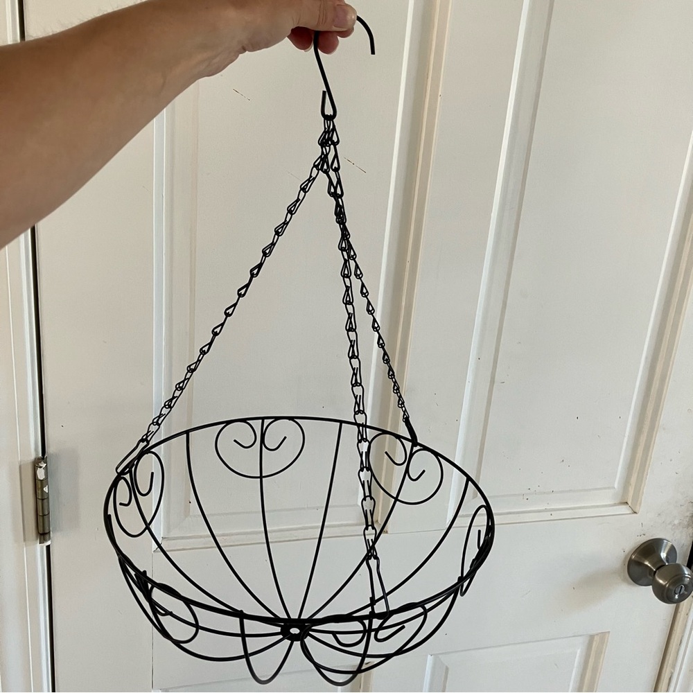 Black Hanging Metal Basket